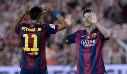 梅西最新爆料大巴图片,揭秘足球巨星出行生活